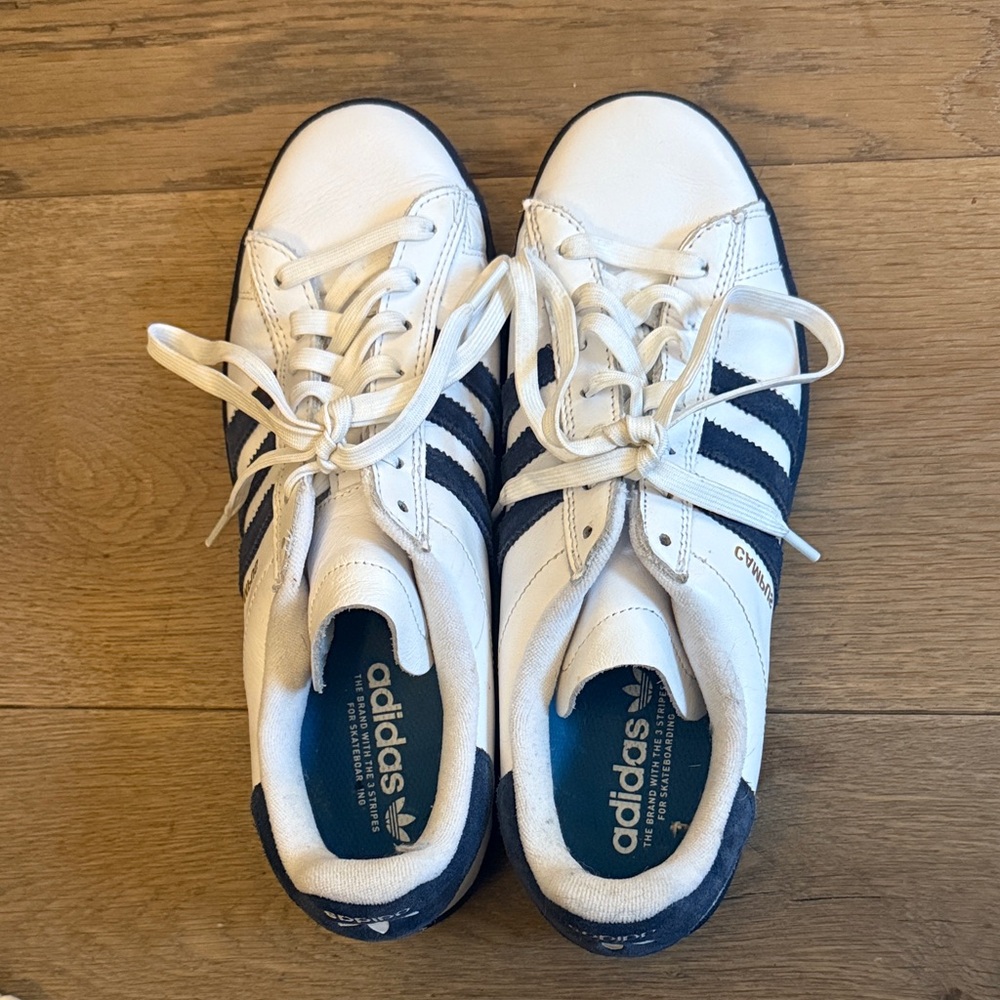 Adidas Campus White and Navy Blue Women’s Sneakers Size 11 *Unworn*